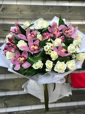Букет цветов из: Розы и Хризантемы в Незамаевской