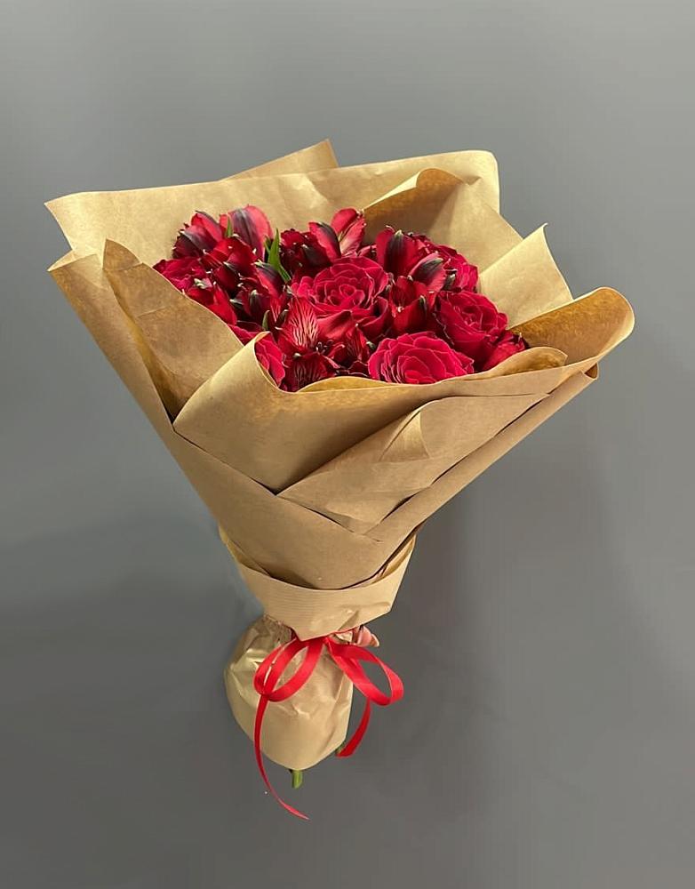 Букет цветов из: Альстромерии и Розы в Незамаевской