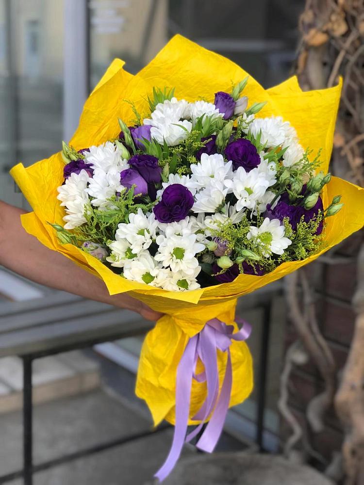 Букет цветов из: Ирисы, Хризантемы и Ромашки в Незамаевской
