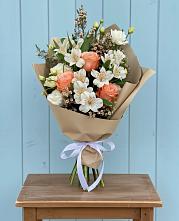 Букет цветов из:  Альстромерии, Лизиантусы, Розы и Хризантемы в Незамаевской