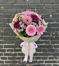 Букет цветов из:  Герберы и Хризантемы в Незамаевской