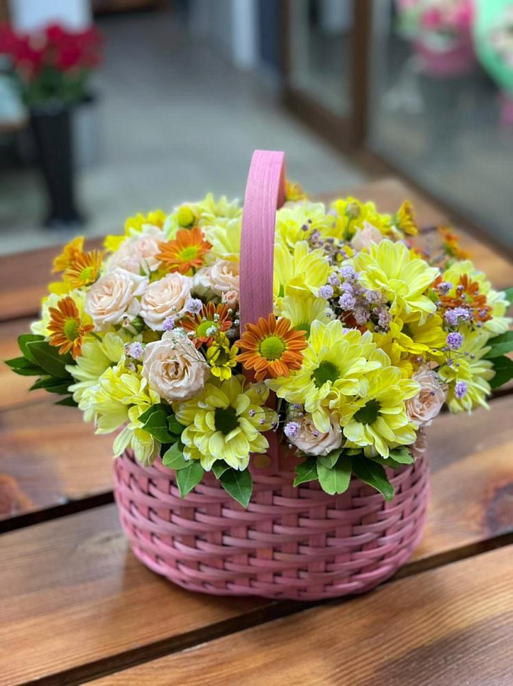 Цветочная композиция из Хризантемы и Розы в корзине в Незамаевской