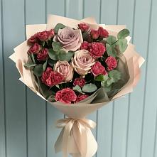 Букет цветов из:  Гвоздики и Розы в Незамаевской