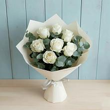 Букет Белые розы в Эвкалипте в Незамаевской