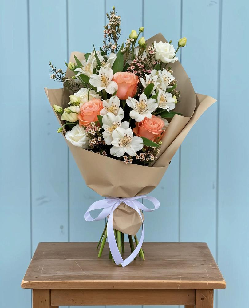 Букет цветов из: Альстромерии, Лизиантусы, Розы и Хризантемы в Незамаевской