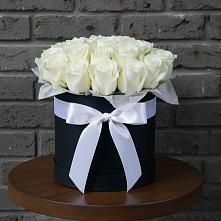 Цветочная композиция из Розы в шляпной коробке в Незамаевской